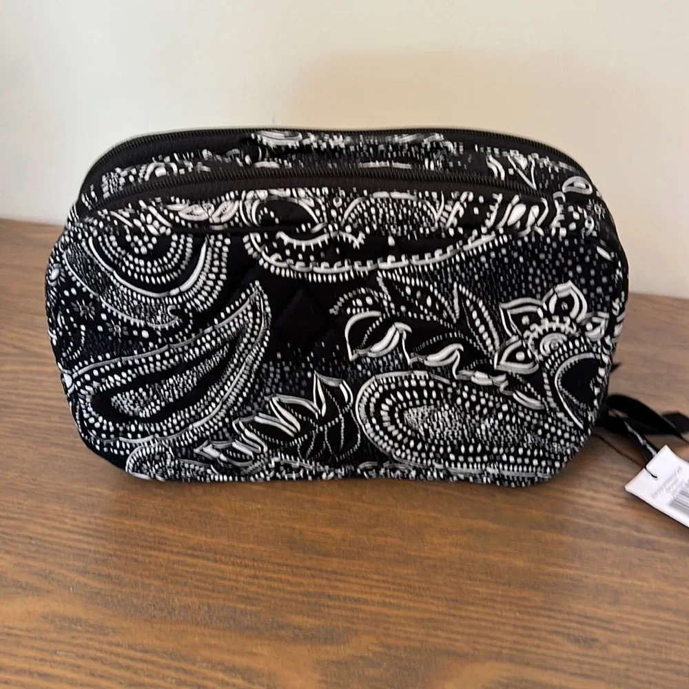NEW Vera Bradley Blush & Brush Makeup Case in Stellar Paisley